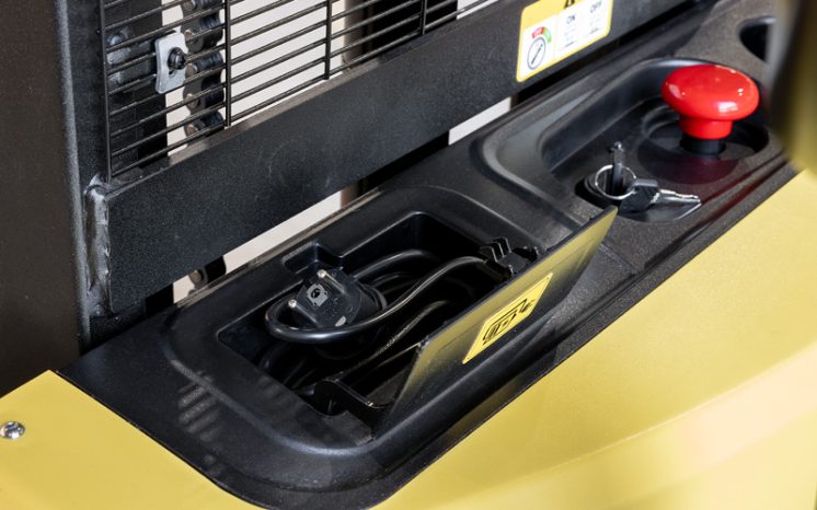 Apilador eléctrico para hombre caminando Hyster SC1.2 full