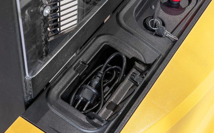 Apilador eléctrico para hombre caminando Hyster SC1.2 full
